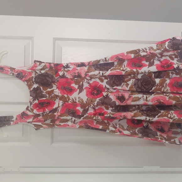 New Directions sleeveless floral dress - Picture 5 of 5